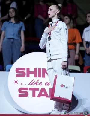 app podium hoop ph simone ferraro sfa02783 copia